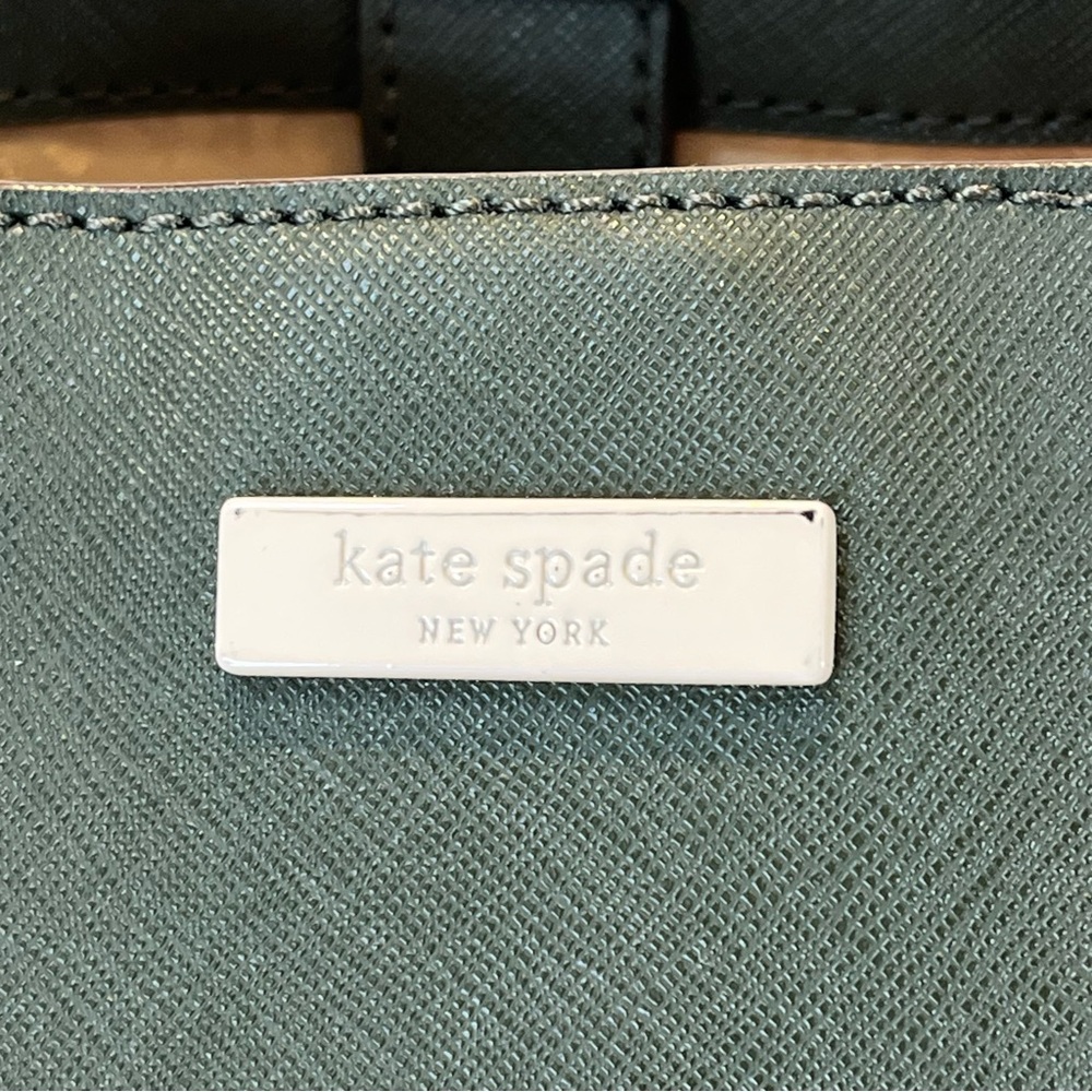 Kate Spade | Newbury Lane Green Tote Bag - Picture 3 of 15